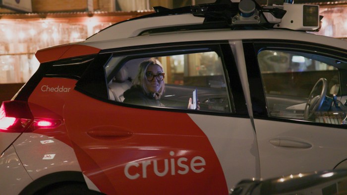 Cruise robotaxis are back sort of